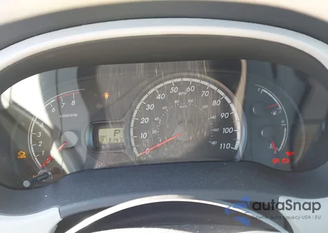 2013 Toyota Sienna Le V6 8 Passenger z USA, uszkodzony, nr VIN 5TDKK3DC7DS324882